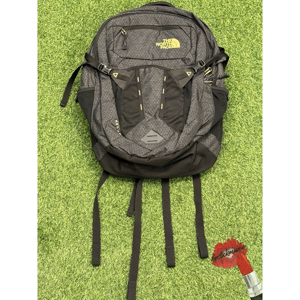 The North Face Recon Backpack Gray Black Geometric FlexVent Laptop Hiking Bag - Picture 1 of 10